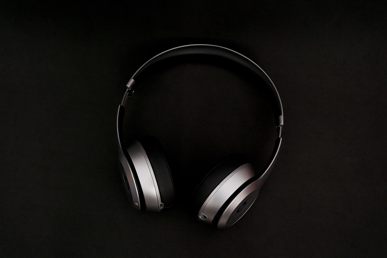 ELECTRONICS & GADGETS